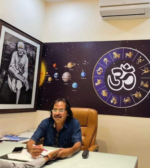 Ved Prakash Agarwal - Founder of AstrovedGuru